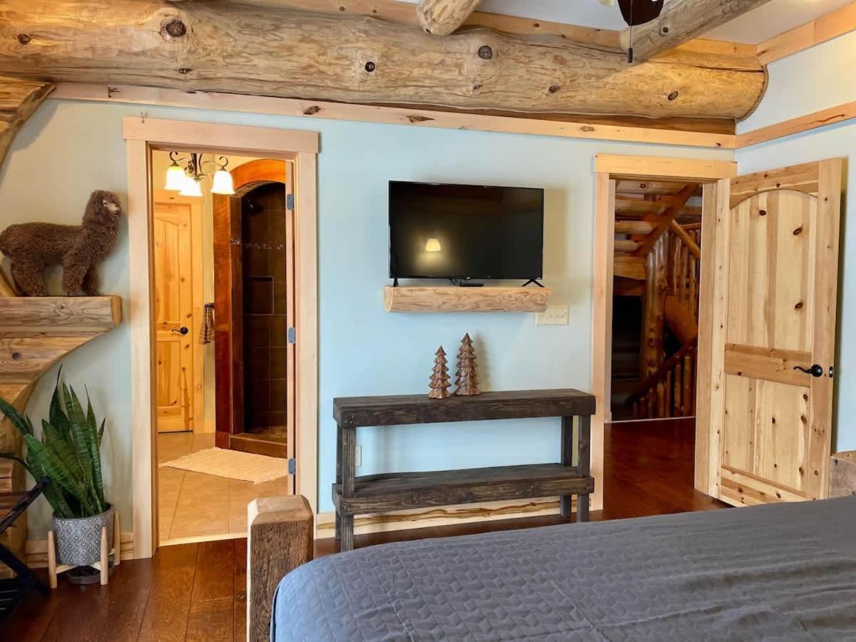 Stunning Log Cabin Getaway At The Hannu Haus Ironwood Εξωτερικό φωτογραφία