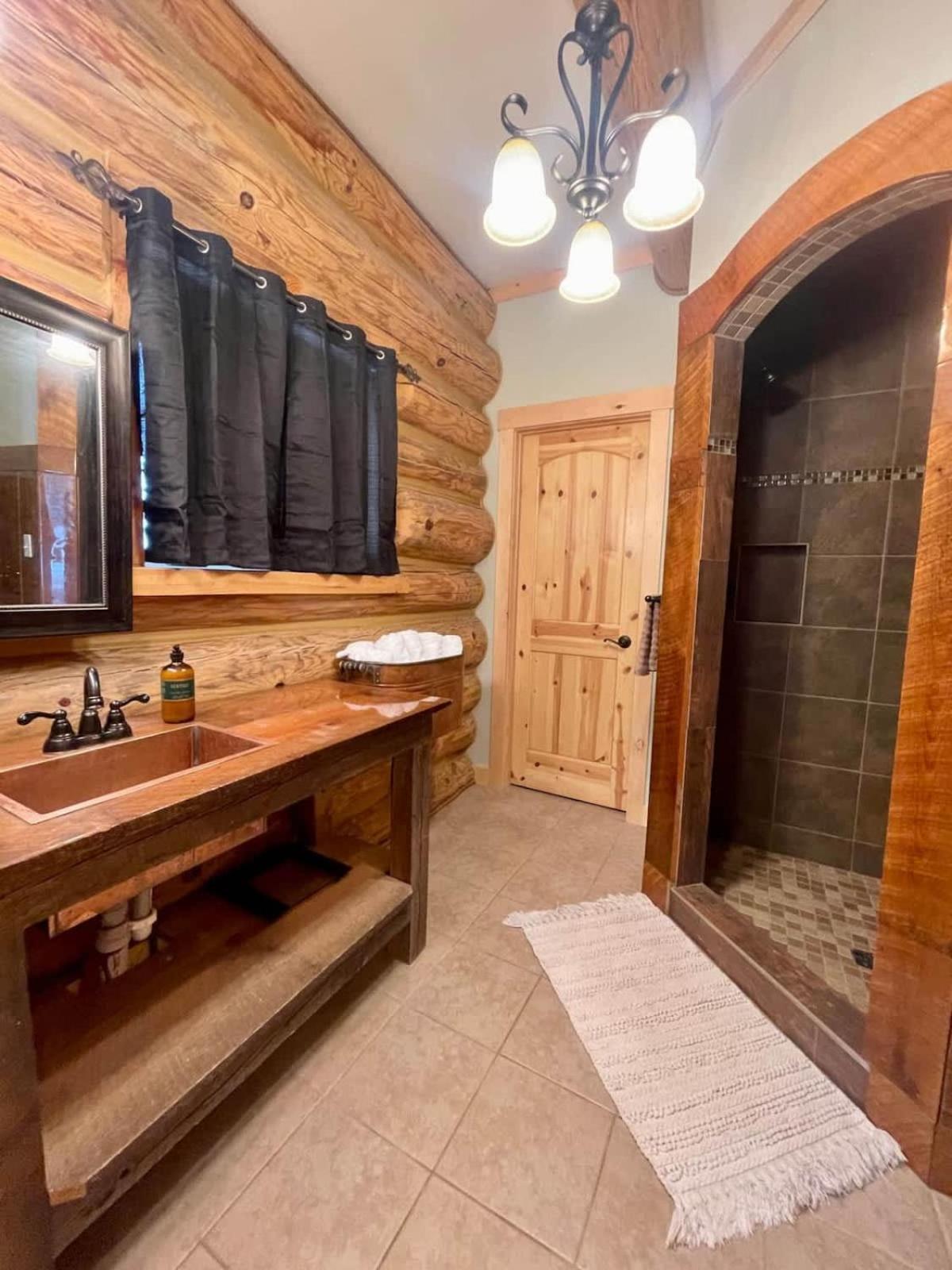 Stunning Log Cabin Getaway At The Hannu Haus Ironwood Εξωτερικό φωτογραφία